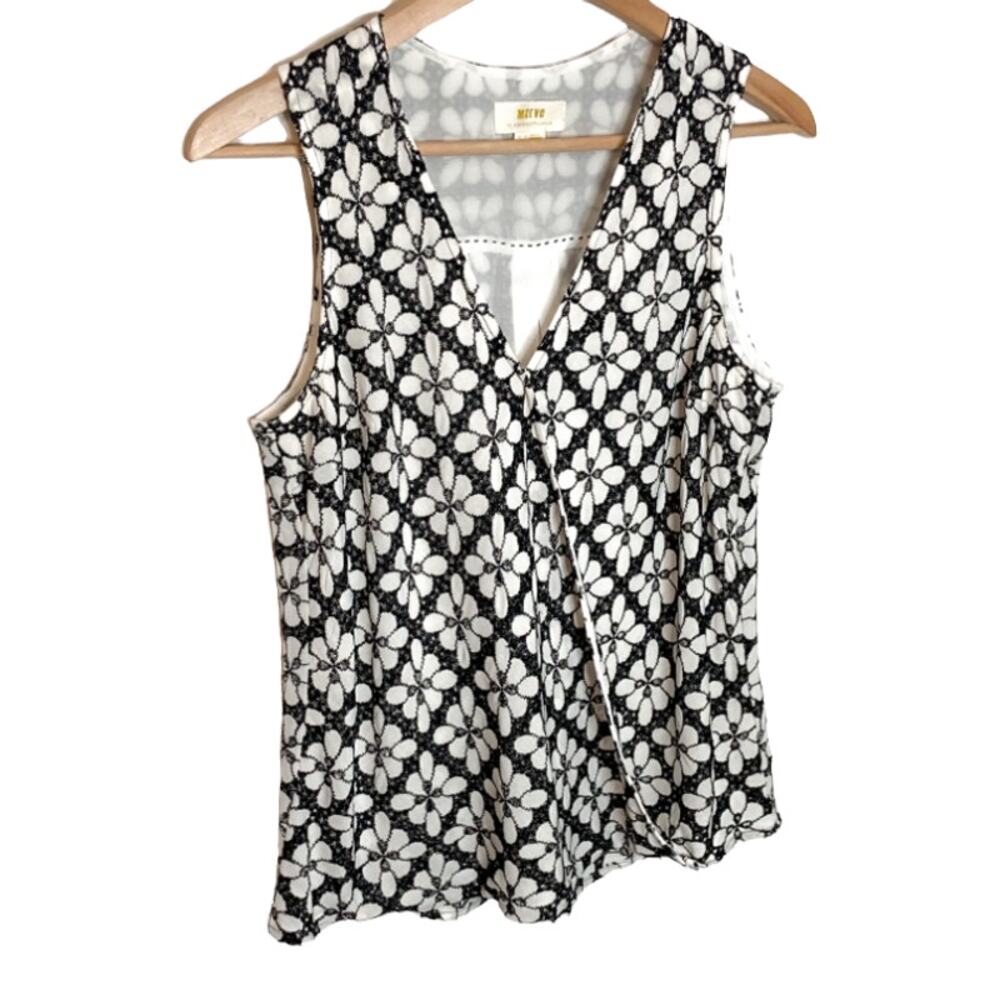 Anthropologie Maeve Daisy Print Sleeveless Blouse Size 2 Black White V Neck - Picture 2 of 10